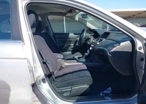 2011 Honda Accord 2.4 Lx-P из США, поврежденный, VIN 1HGCP2F47BA155870